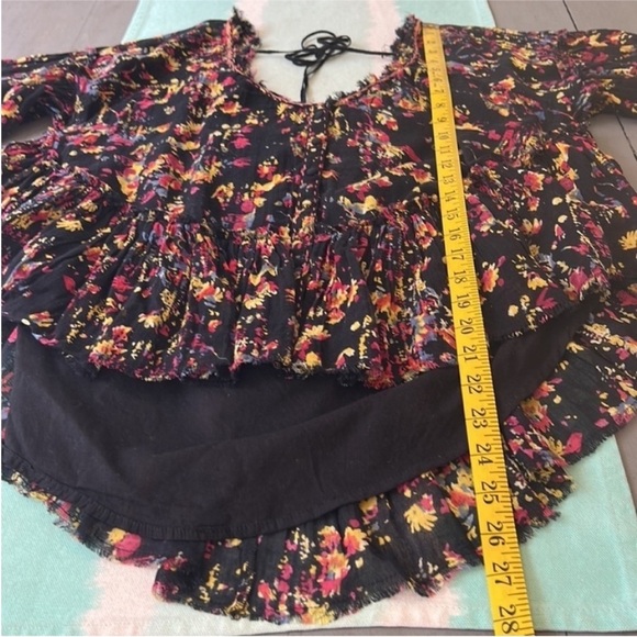 Free People Floral Print Raw Hem & Stitching Detail Butterfly Sleeve Top - Picture 9 of 9